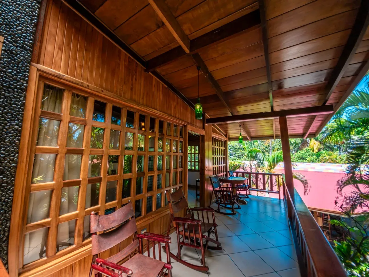 Gallery 275